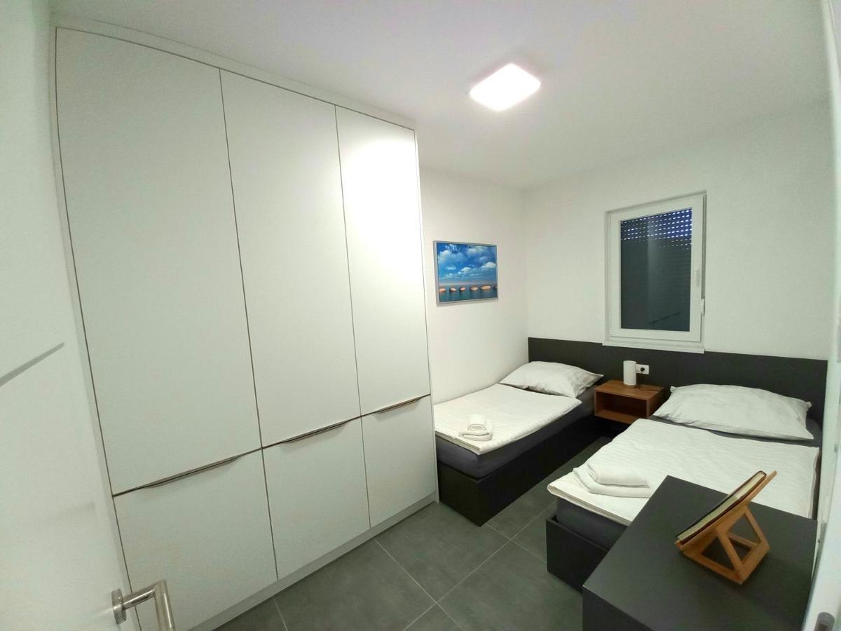 Apartment Martina Vir Exterior photo
