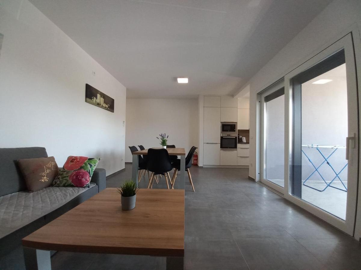 Apartment Martina Vir Exterior photo