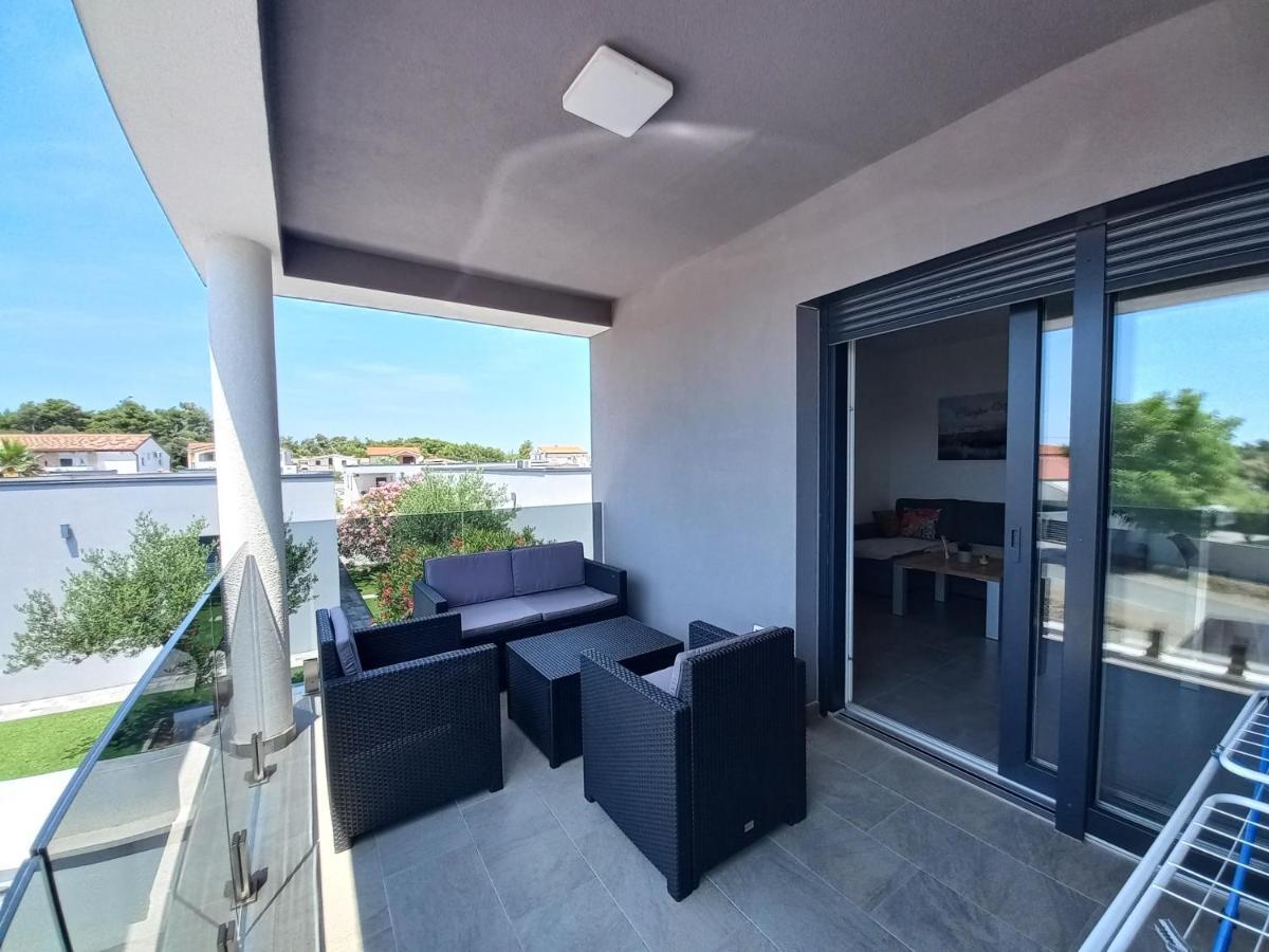 Apartment Martina Vir Exterior photo