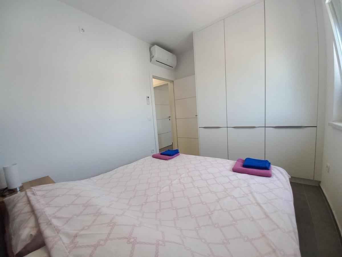 Apartment Martina Vir Exterior photo
